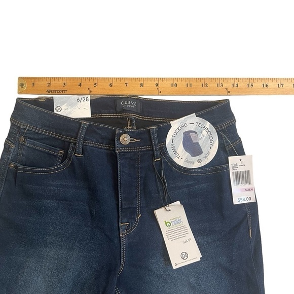 Curve Appeal Bermuda Shorts With Tummy Tucking Technology, Size 6/28 - Picture 3 of 8